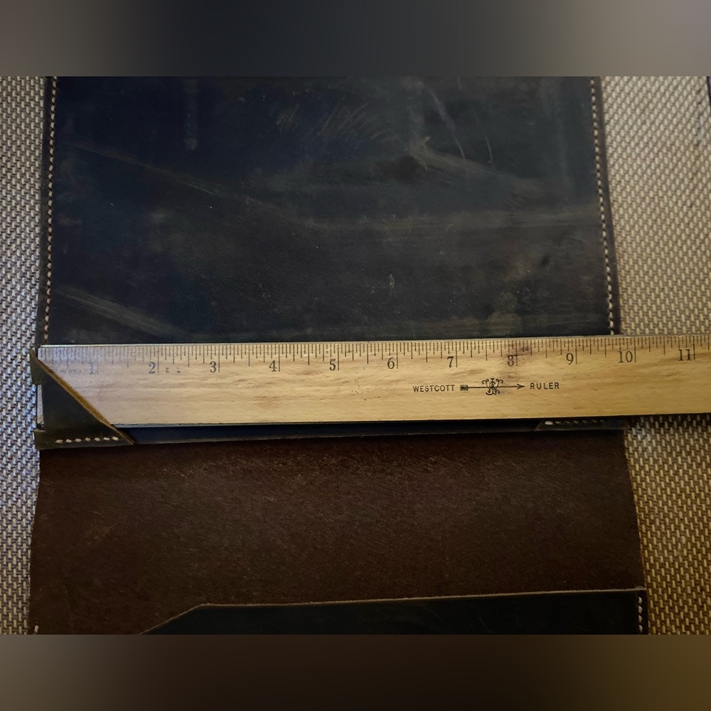 Leather case - Picture 11 of 16